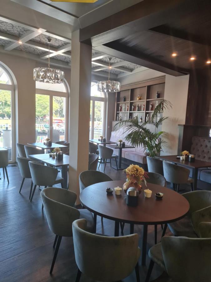 רוסטוק Hotel Belvedere מראה חיצוני תמונה